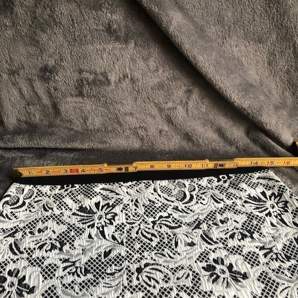 𝅺SOUL Harmony Energy SHE Black white floral‎ abstract design pencil skirt  LG - Picture 7 of 12